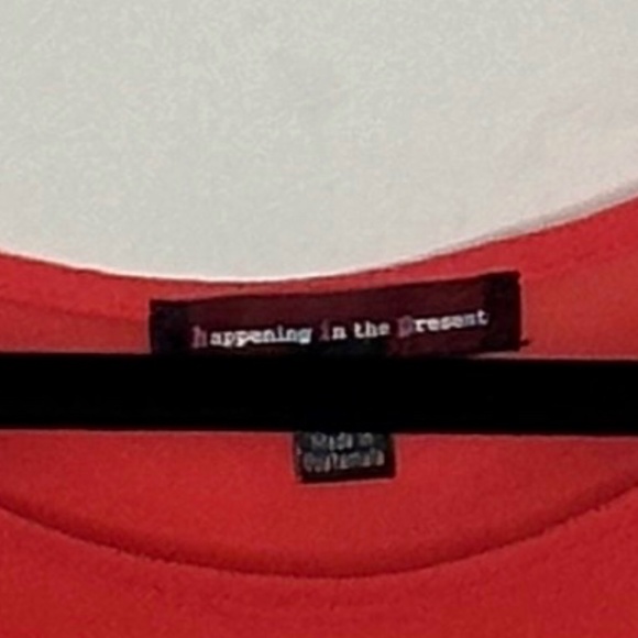 Happening In The Present- Salmon Shortsleeved Blouse - Large - Picture 3 of 6